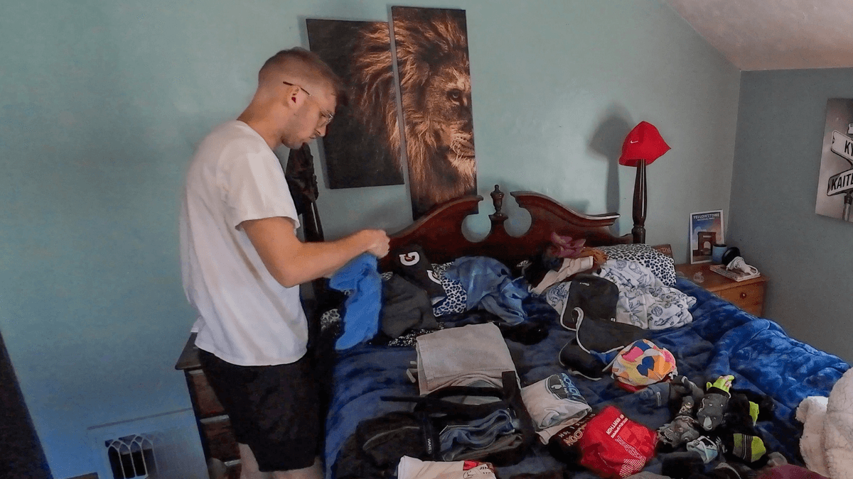 When to Start Packing for a Trip: A Runner’s Timeline