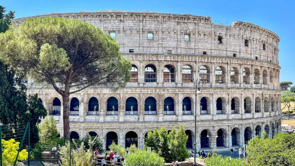 6 Best Travel Guidebooks for Europe [Plan Your Perfect Trip]